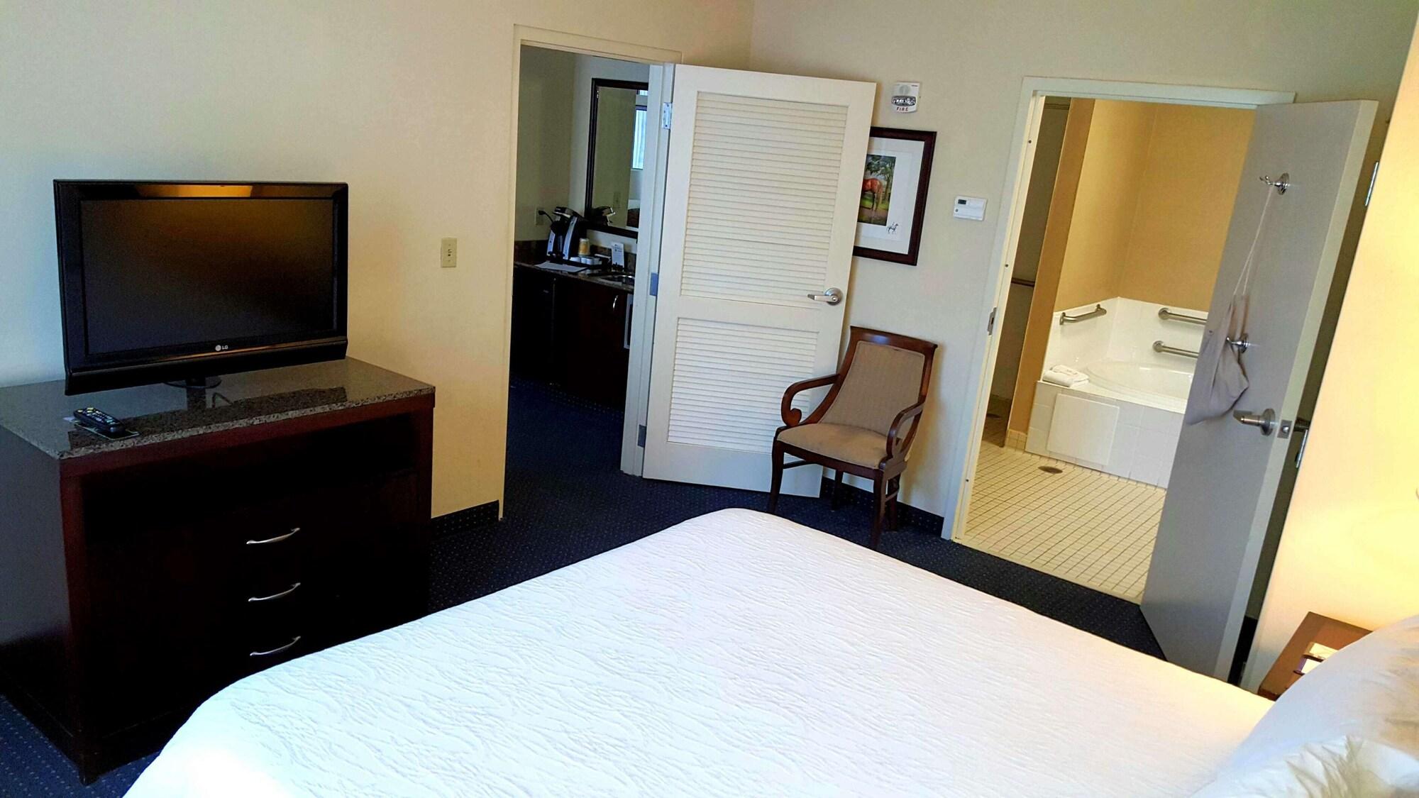 Hilton Garden Inn Lexington Джорджтаун Экстерьер фото