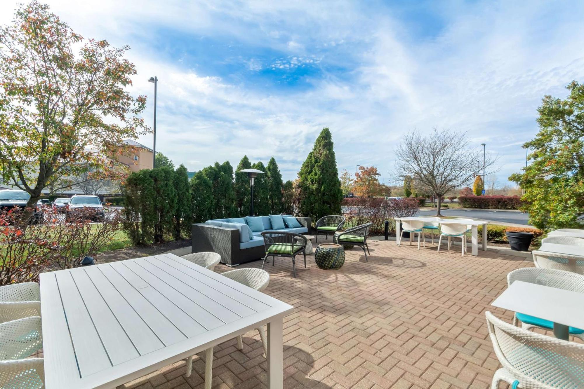 Hilton Garden Inn Lexington Джорджтаун Экстерьер фото